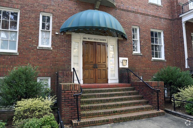 Foto del edificio - 105 W Oglethorpe Ave