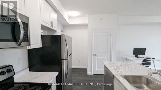 Building Photo - 125 Shoreview Pl