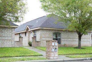 Building Photo - 1001 S Palm Dr