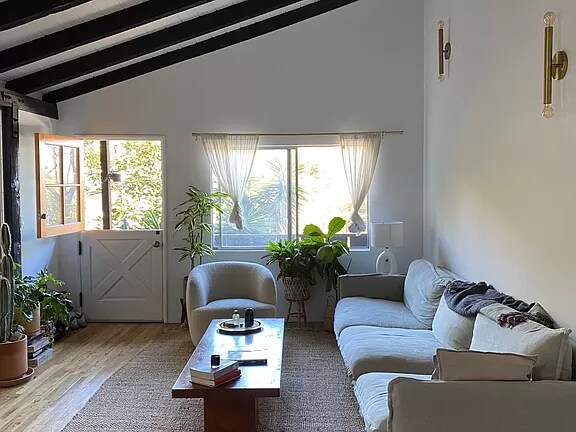 Viviendo - 2017 Rosilla Pl