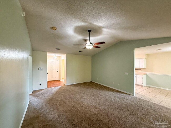 Foto del edificio - 10609 Creek Ridge Dr
