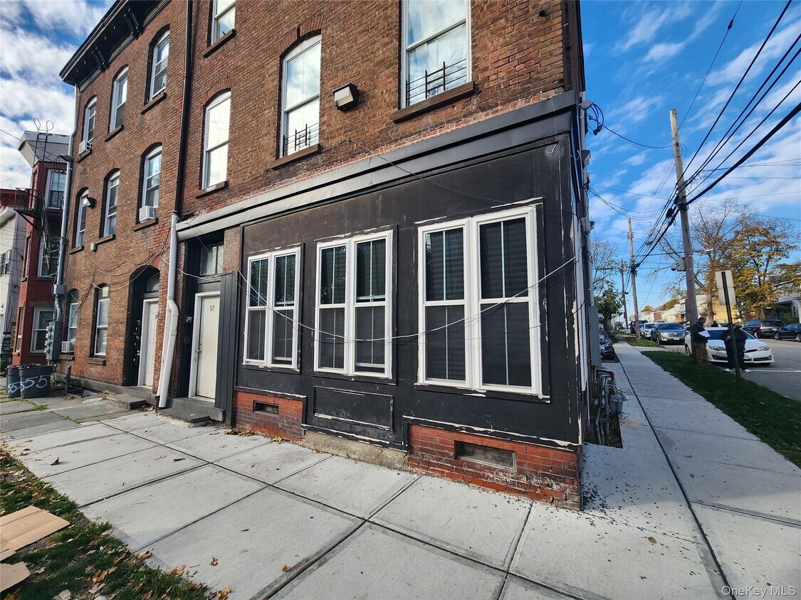 Foto principal - 57 Carpenter Ave