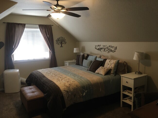 Master bedroom - 2632 Mission Trail Way