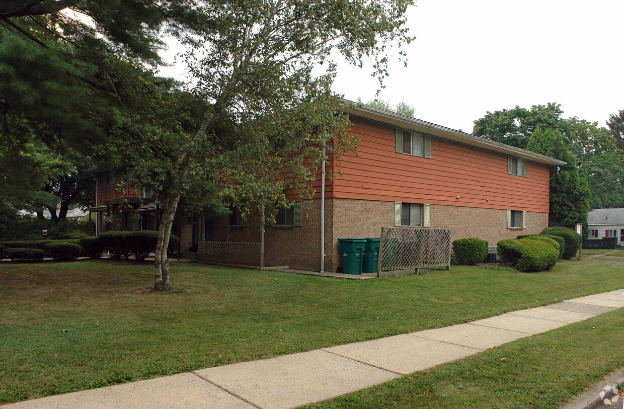 Building Photo - Parkwest Apartments