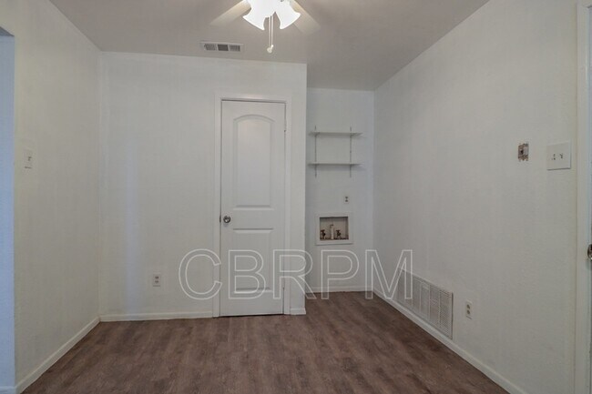 Building Photo - 4923 39th St
