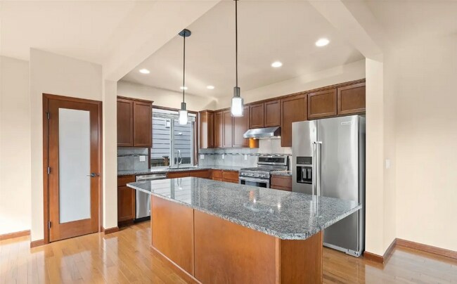 Foto del edificio - 4716 167th St SW