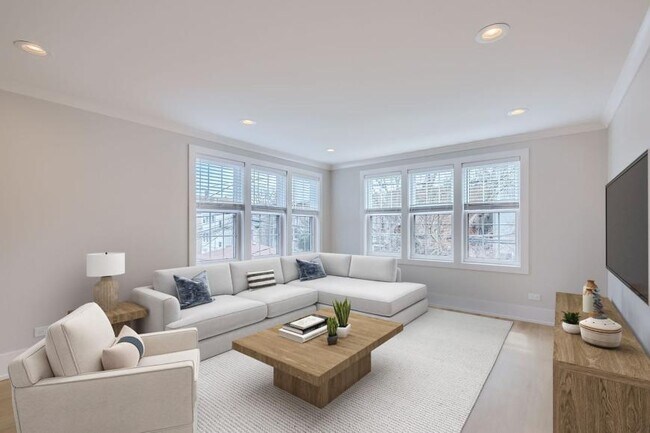 Building Photo - 0 bedroom in Chicago IL 60640
