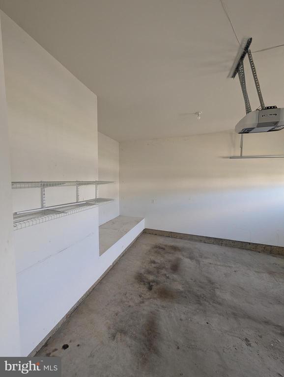 Building Photo - 232 Mingo Way