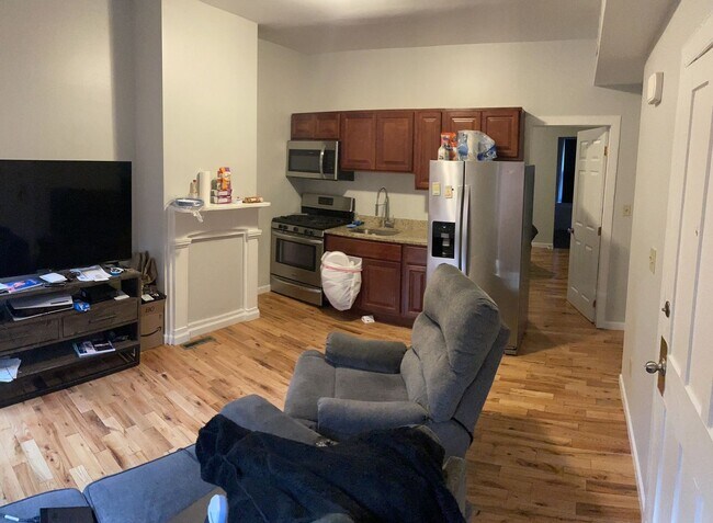 Building Photo - 11 Dana Ave