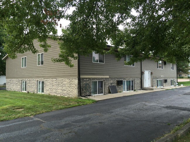Building Photo - 3605 S Terry Ave