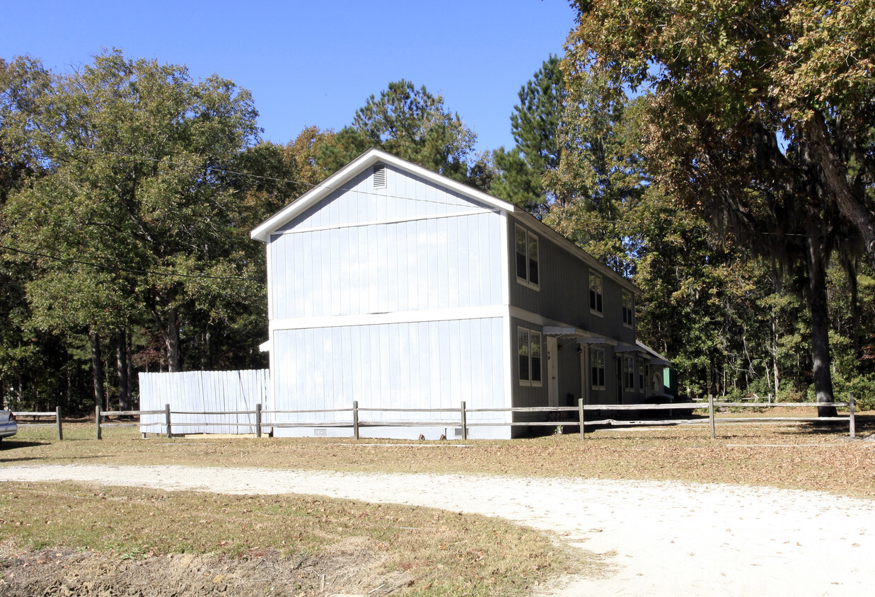 Building Photo - 128 Themens Rd