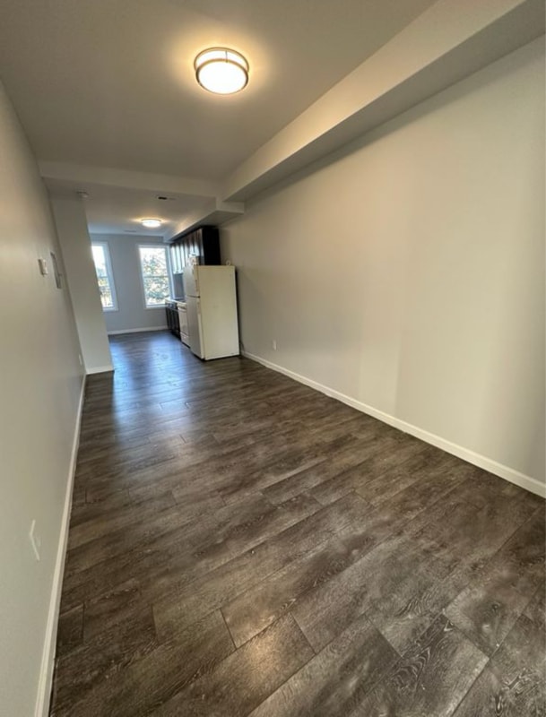 Building Photo - 148 3rd St