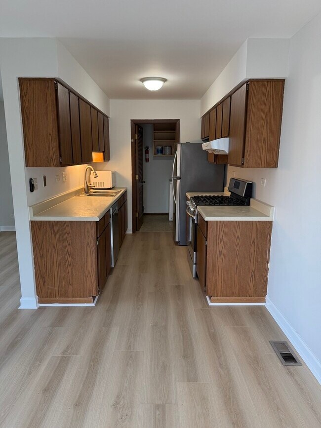 Building Photo - 1609 Durham Ct