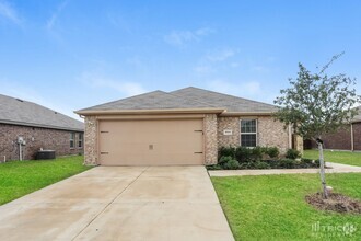 Building Photo - 2514 Henley Dr