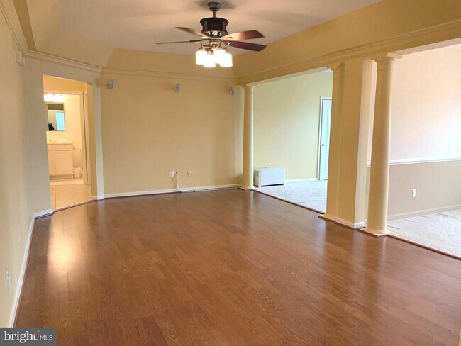 Foto del edificio - 8605 Wandering Fox Trail