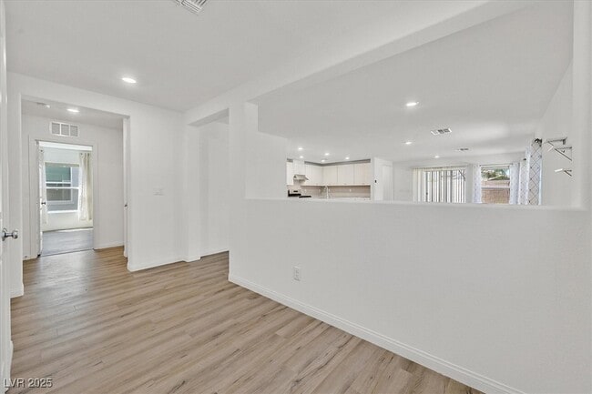 Building Photo - 9736 Newcastle Spgs Ave