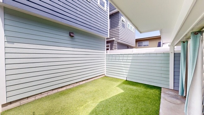 Foto del edificio - Spacious 4 Bed and 3 Bath Home in Coronado...