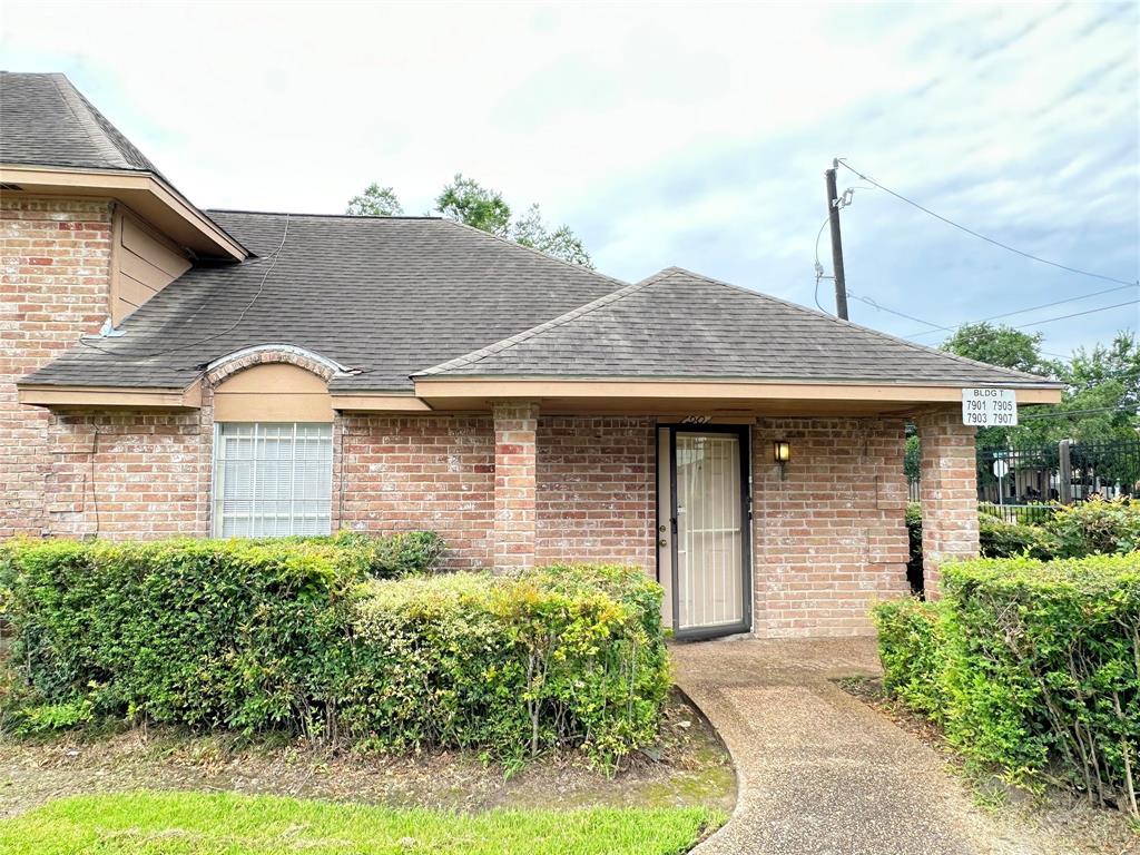 7901 Cook Rd, Houston, TX 77072 Condo for Rent in Houston, TX