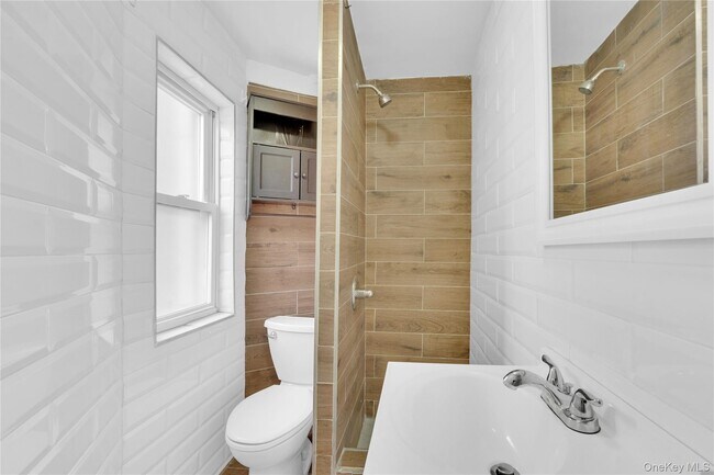 Foto del edificio - 3338 Fort Independence St