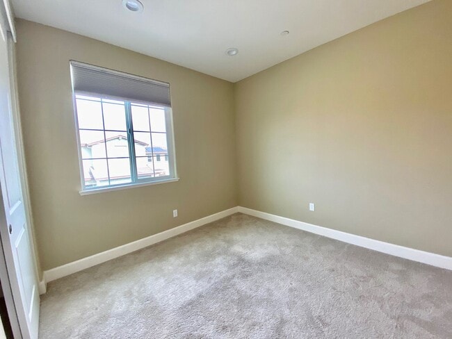 Photo - SPACIOUS 3 BED, 2.5 BATHS, 2 CAR GARAGE WITH LARGE BACKYARD ON A CUL-DE-SAC House