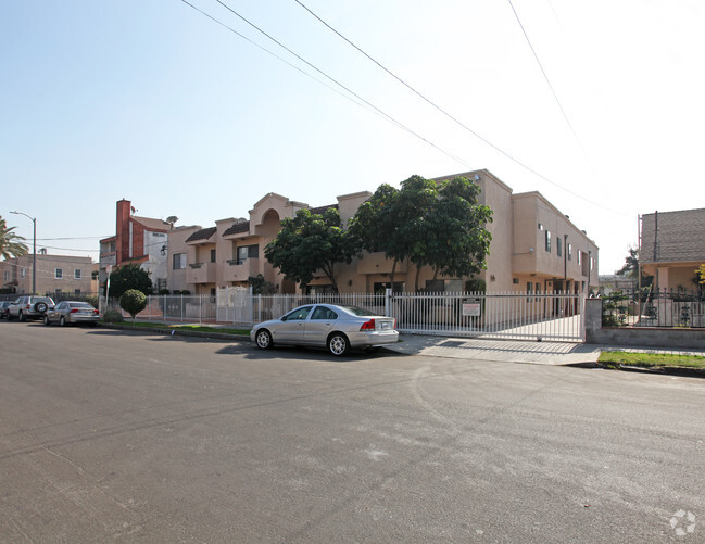 Primary Photo - Lexington Apartments