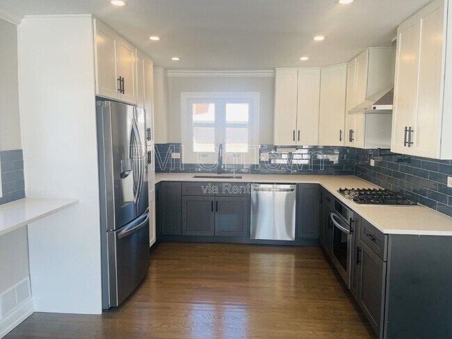 Foto del edificio - 413 N Forest Ave