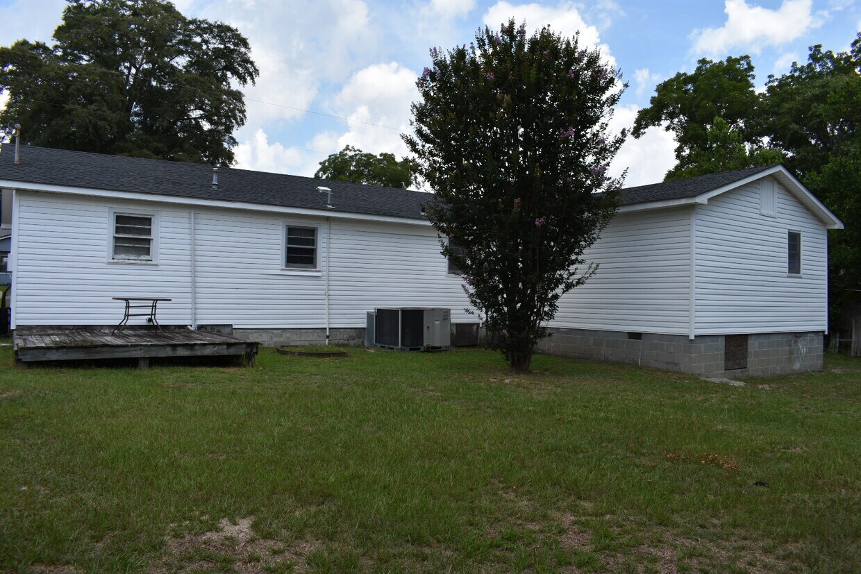 Building Photo - 5804 Beulah Ave