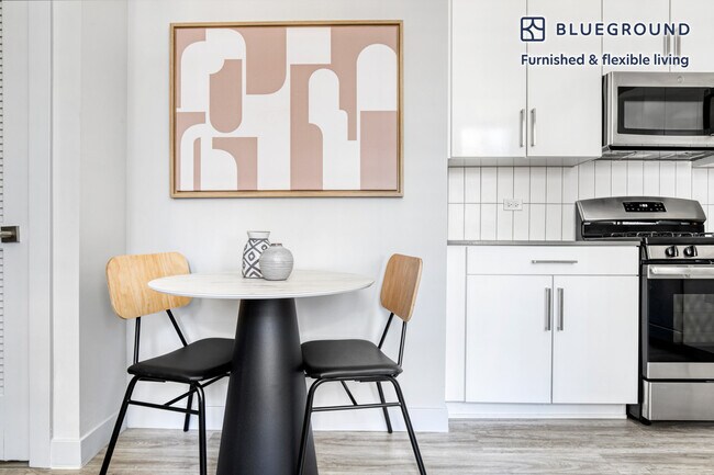 Foto del edificio - 330 S Wells St