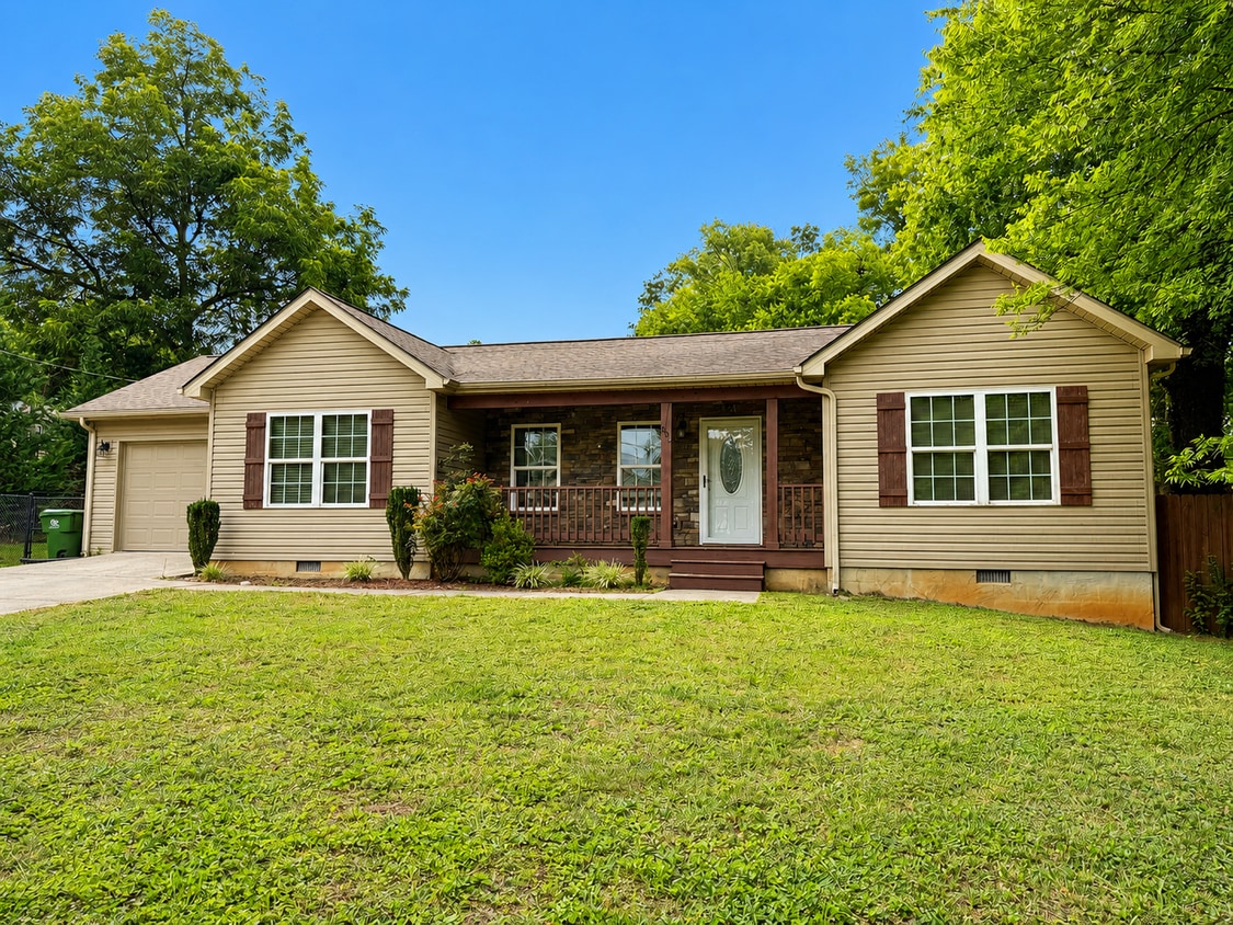 Photo - 602 Martin St (Maryville, TN)