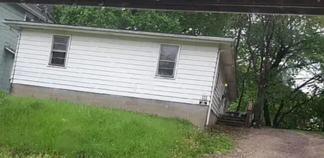 Building Photo - 468 Winans Ave