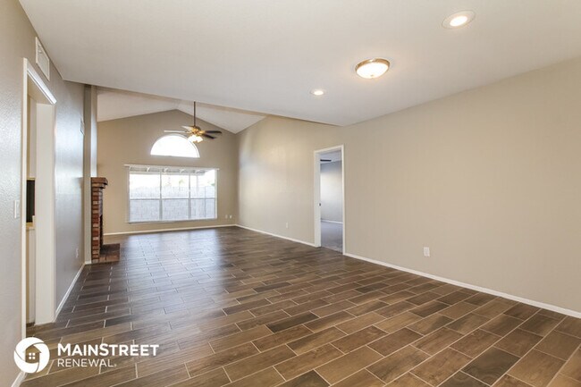 Building Photo - 437 E Utopia Rd