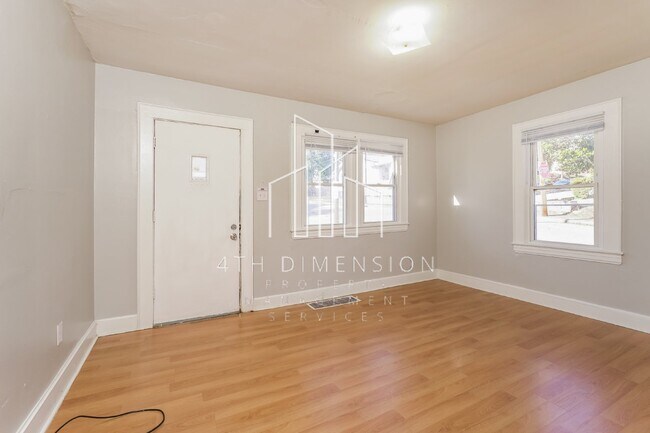Foto del edificio - 2/1 Bath Home Near Downtown - Accepts Vouc...