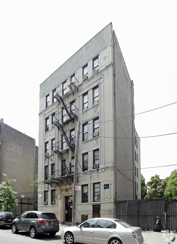 540 E 183rd ¡St - 540 E 183rd St