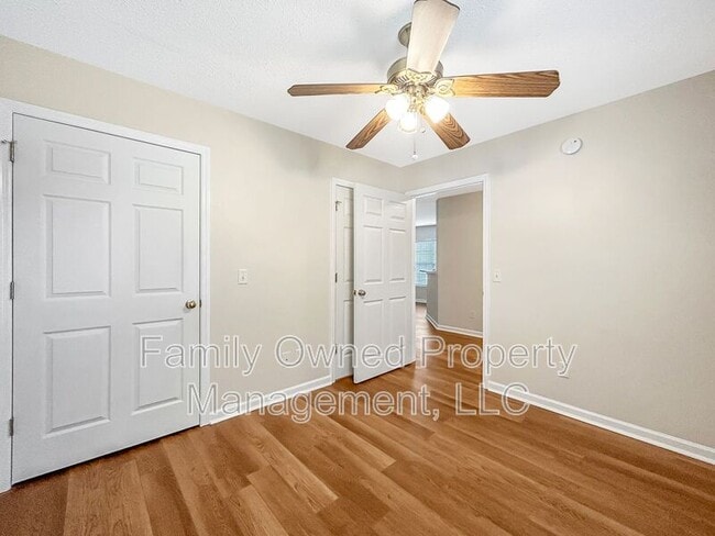 Building Photo - 112 Stewart Pl