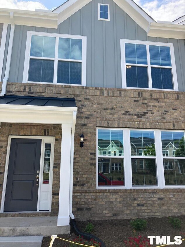 Primary Photo - 7805 Flatrock Park Dr