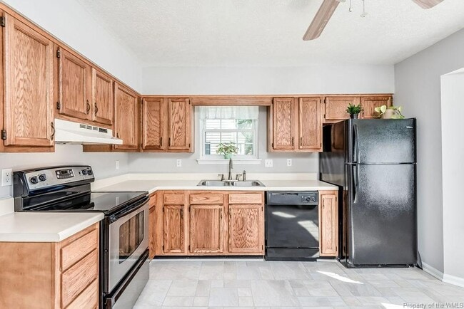 Building Photo - 1649 Skiffes Creek Cir