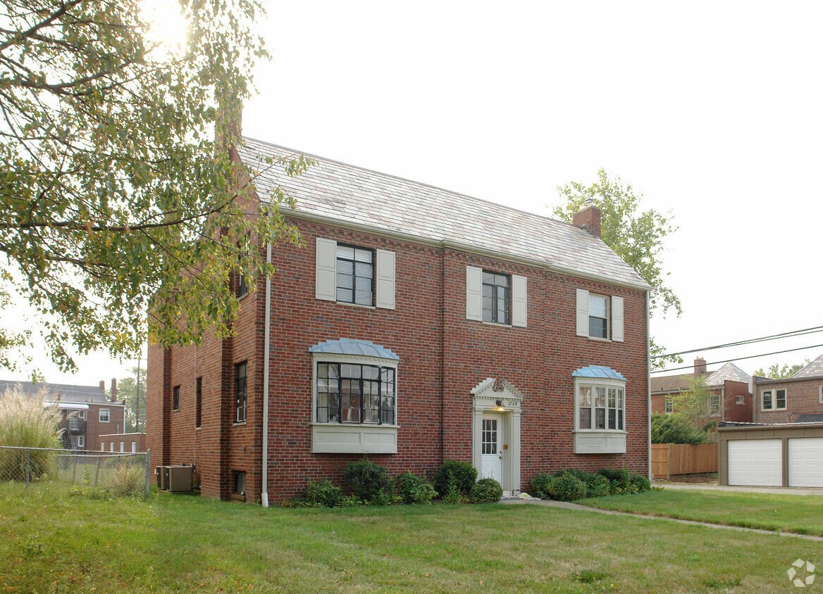 Foto del edificio - 1738 Westwood Ave