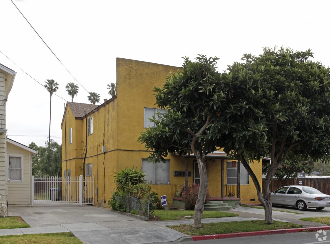 Foto del edificio - 384 N 3rd St