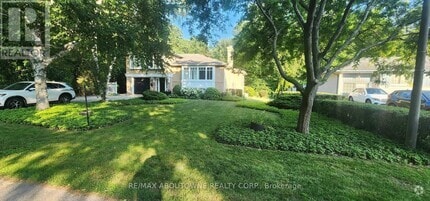 Building Photo - 1306 Hixon St