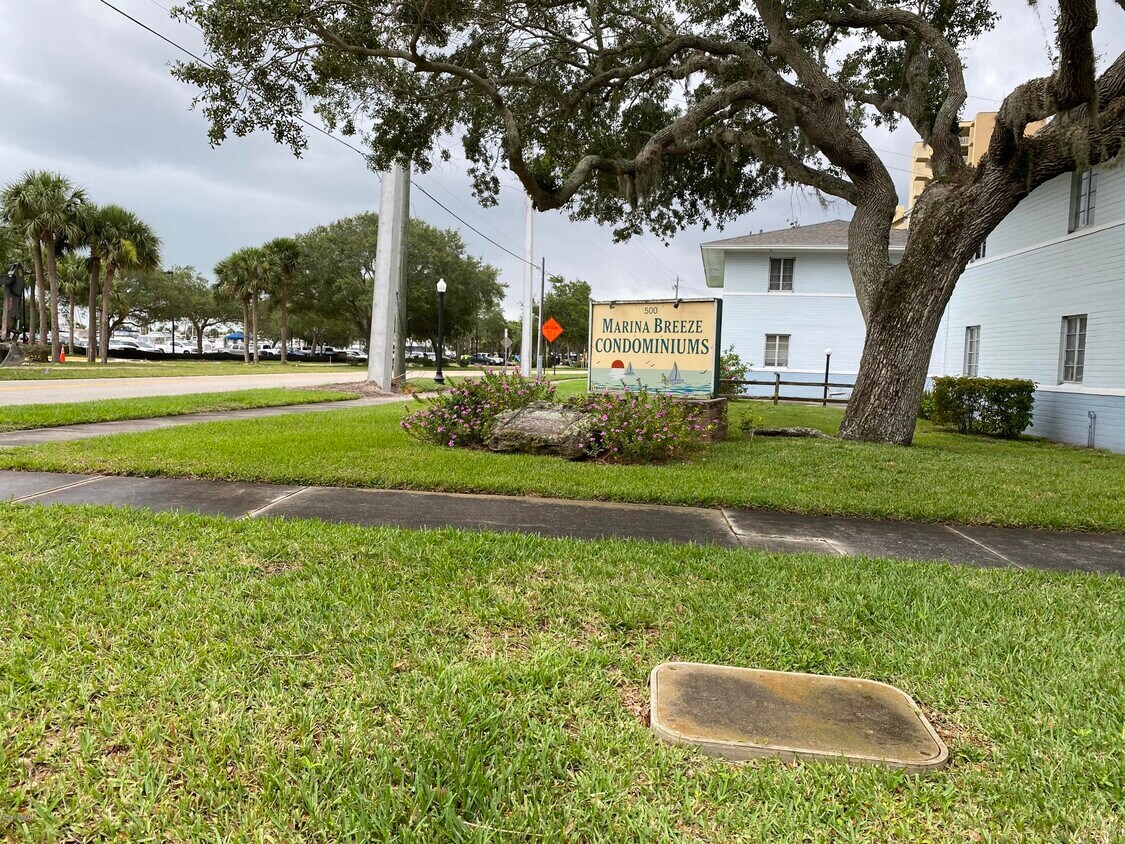 Primary Photo - 500 S Beach St