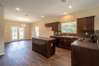 Building Photo - 8146 Cabot St