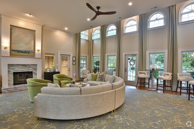 Interior Photo - Granby Crossing