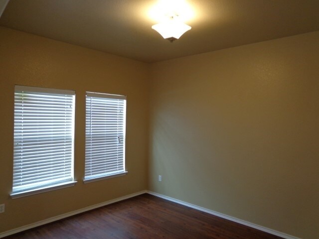 Foto del edificio - 309 Amber Ash Drive