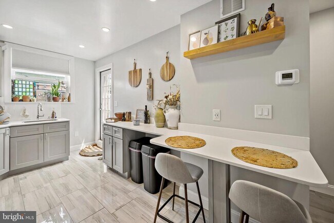 Foto del edificio - 1225 Tree St