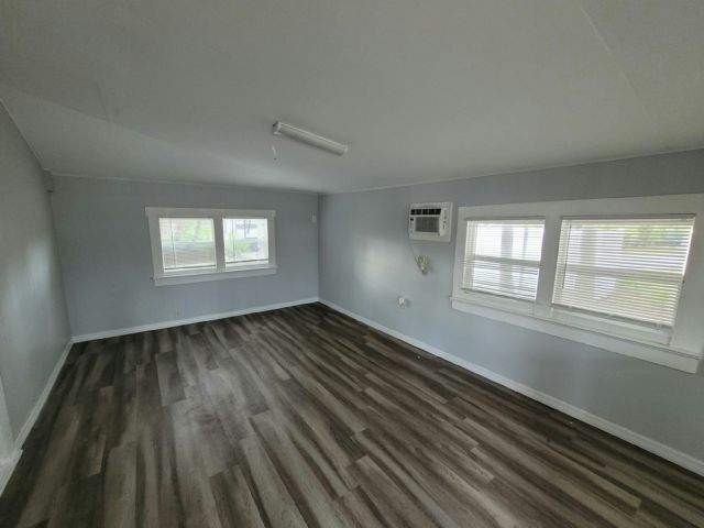 Building Photo - 255 N Tamiami Trail