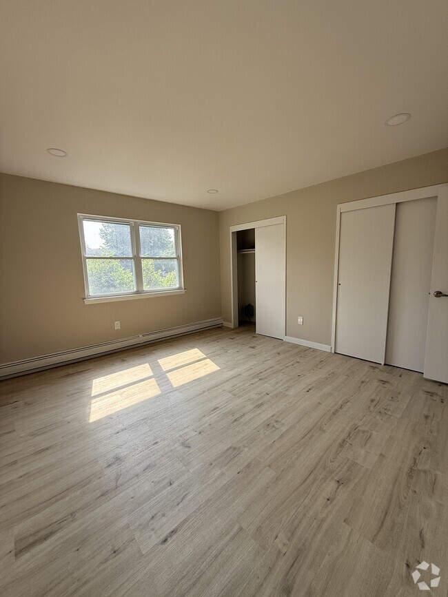 Building Photo - 61 Stonehurst Blvd