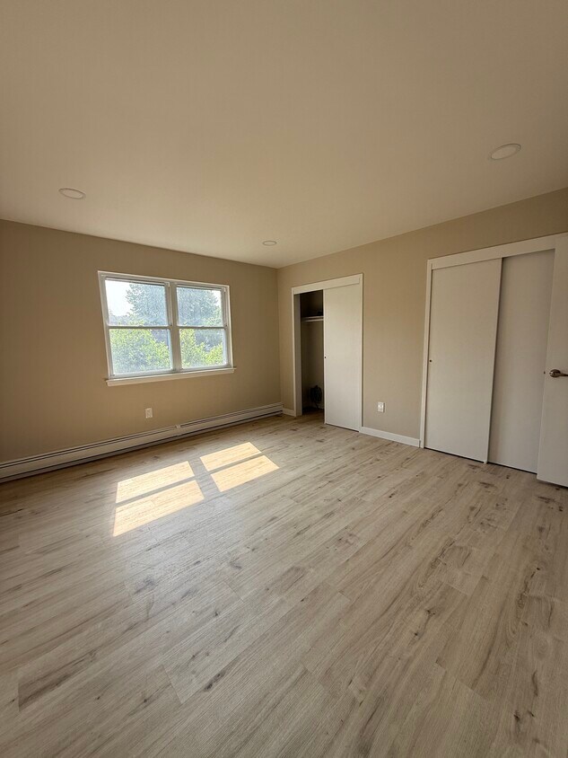 Foto principal - 61 Stonehurst Blvd