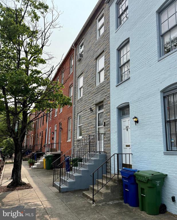 Foto principal - 659 Portland St