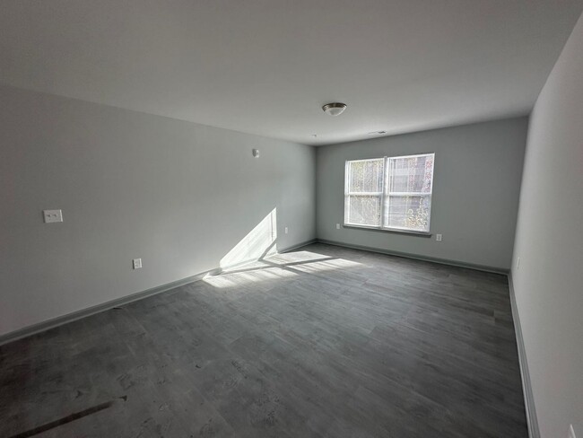 Building Photo - Brand-New 3-Bedroom Condo  – Walk to MARTA!