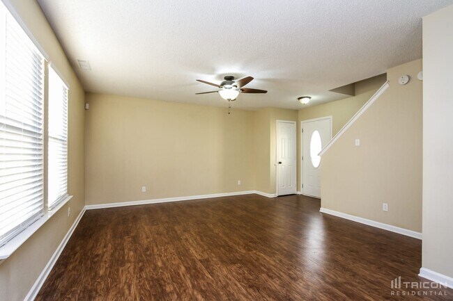 Building Photo - 151 Snowflake Cir